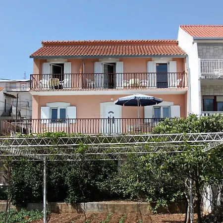 6116e Apartman *